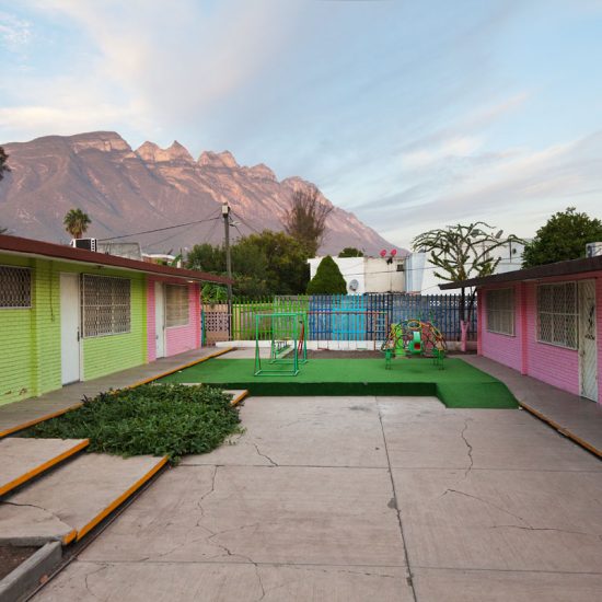 Alejandro Cartagena Jardín de Niños Estefanía Castañeda para el libro Arquitectura Escolar SEP 90 años